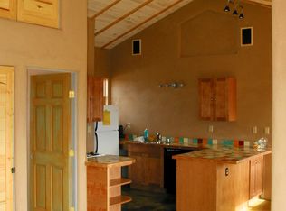 69 Cielo Dulce Rd, El Prado, NM 87529