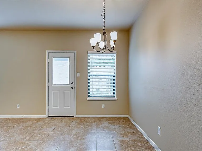 6039 Shelbourne Park Ln — Photo 9