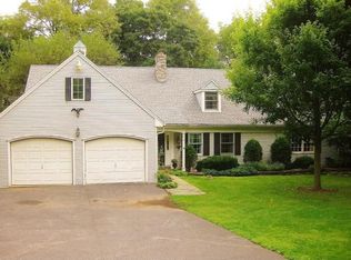 2144 Landis Valley Rd, Lancaster, PA 17601