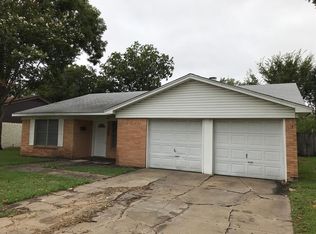 2817 Clearbrook Dr, Irving, TX 75062