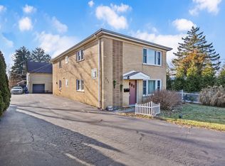 (Undisclosed Address), Downers Grove, IL 60515