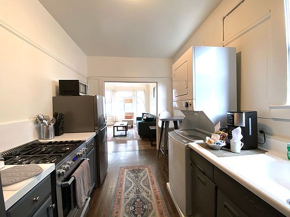 5th image of 1515 Pine St APT 2