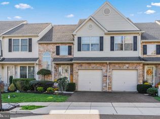2903 Gateway Dr, Royersford, PA 19468
