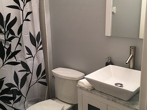 2nd Bathroom