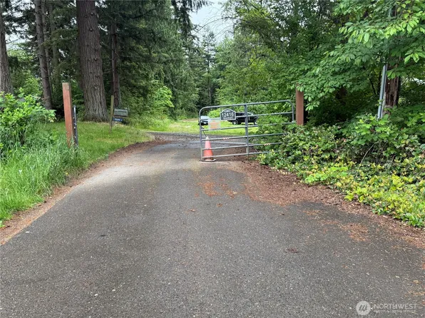 12420 52nd Avenue E, Tacoma, WA 98446