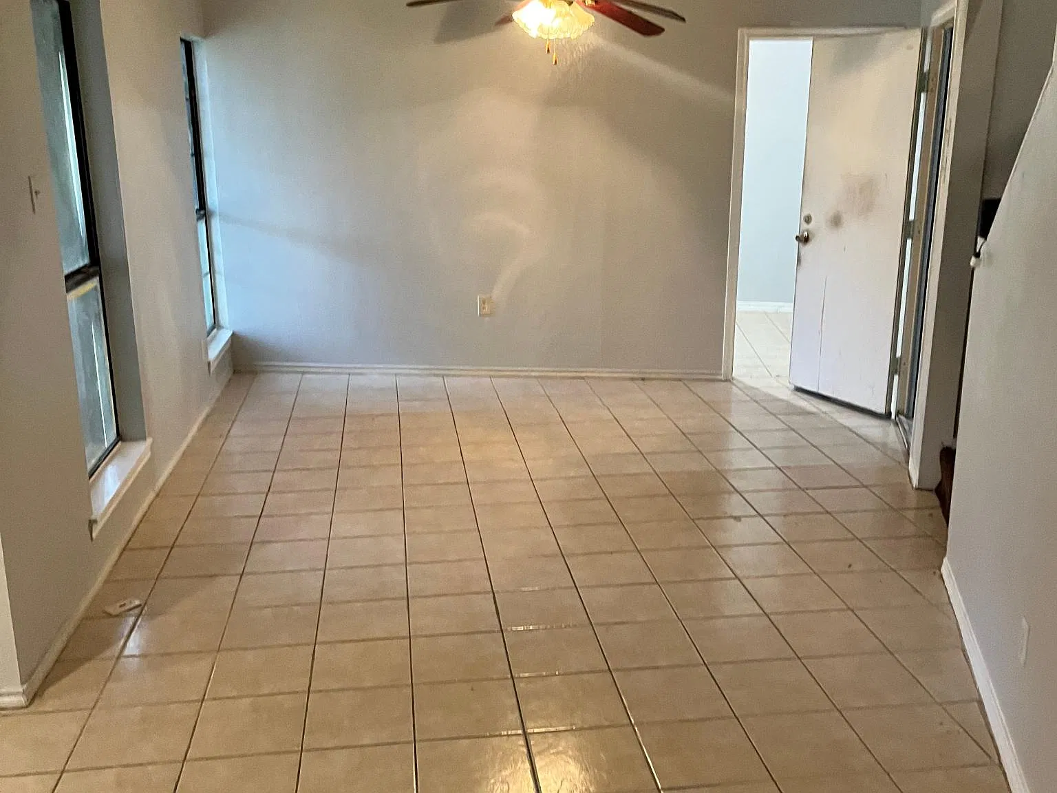 4 bed, 2.5 bath, 1300 sqft, $1,895 — Photo 3