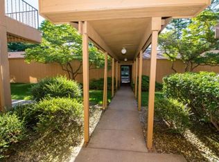 2005 Waterview Ct #8, South Bend, IN 46637