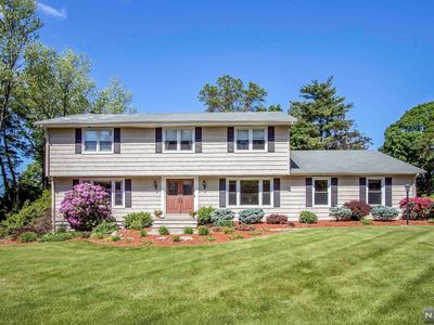 63 Mountain View Ter, Hillsdale, NJ, 07642