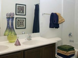 3231 Rue Royale St #C, Saint Charles, MO 63301