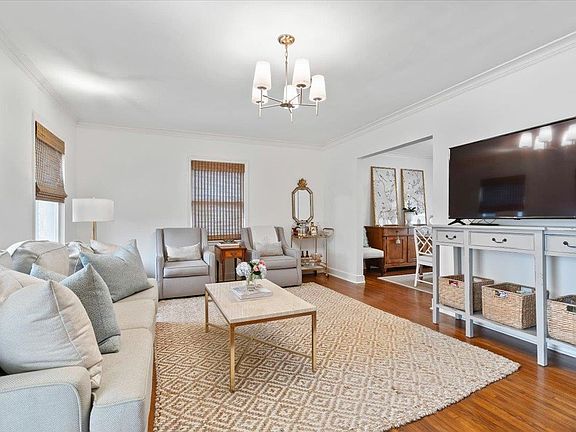 4th image of 3601 Mimosa Ave
