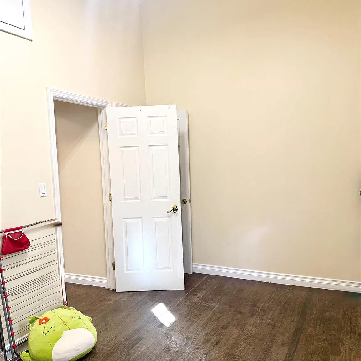 1 bed, 1.0 bath, 400 sqft, $1,900 — Photo 2