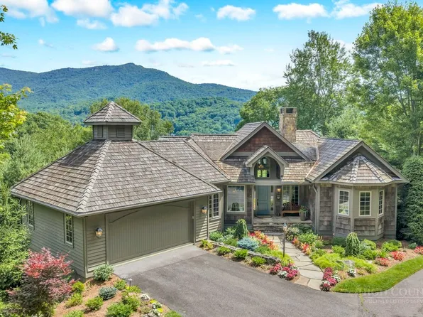 35 Valley Vista Court, Banner Elk, NC 28604