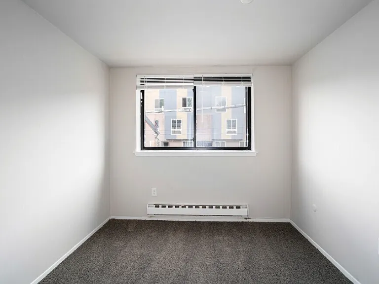 501 E Upsal St #B07 — Photo 5