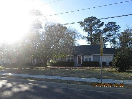5th image of 917 Belleville Ave