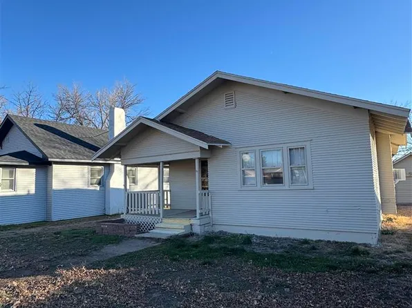 1317 2nd St, Chappell, NE 69129