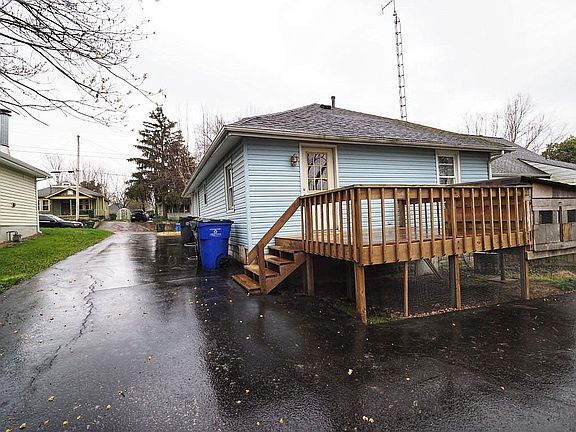 5th image of 353 Bassett Ave