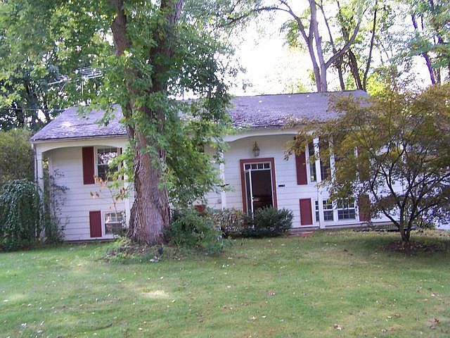 1st image of 7864 Brookwood Dr NE