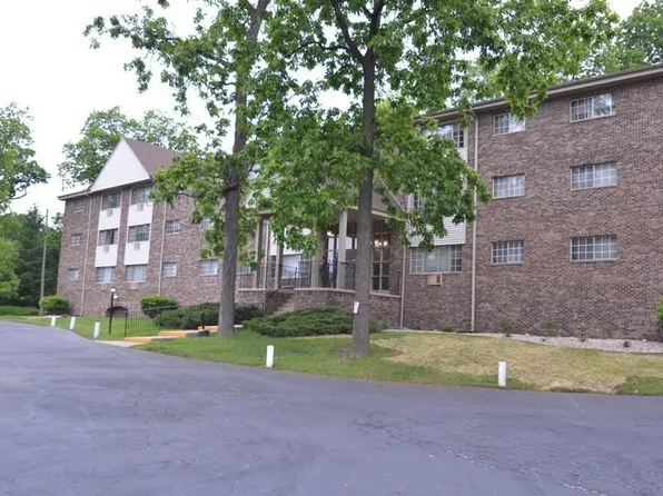 1422 East Racine AVENUE, Waukesha, WI 53186