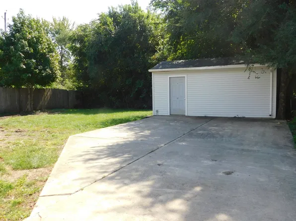 2730 E Black Ave, Springfield, IL 62702