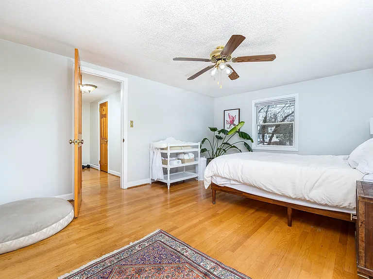 31 Stoddard Ave — Photo 13