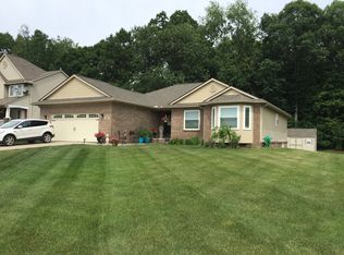 281 Crystal Ct, Howell, MI 48843