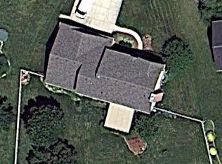 1636 Sunnington Grove Dr, Dayton, OH 45458