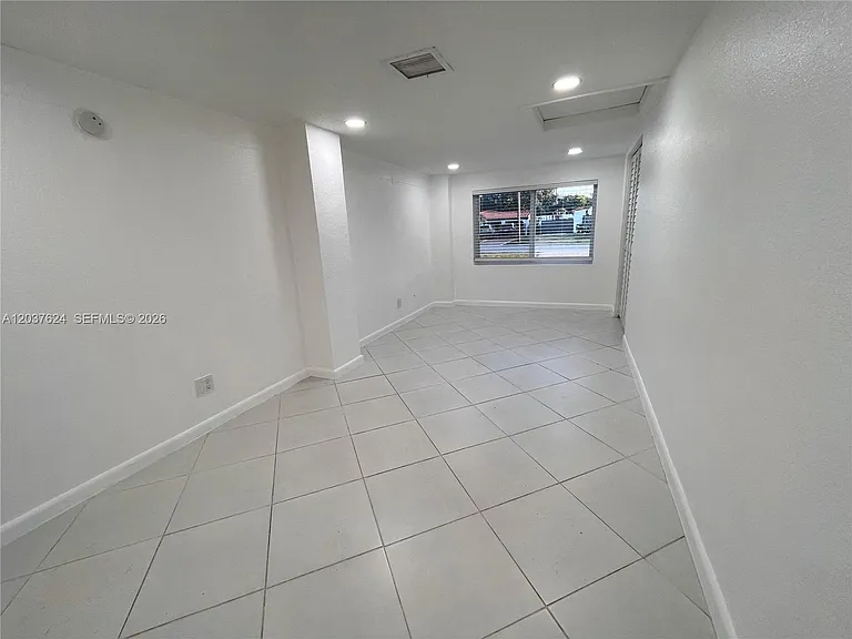 1501 NE 173rd St — Photo 16