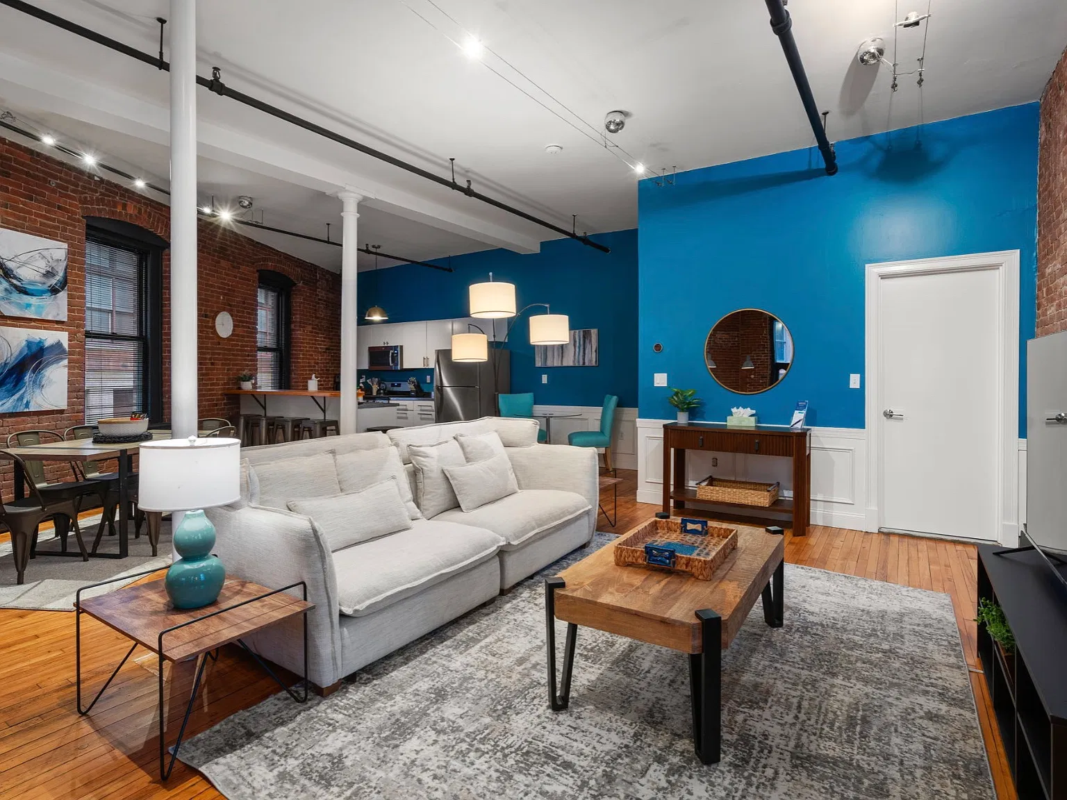 2 bed, 1718 sqft, $8,500 — Photo 4