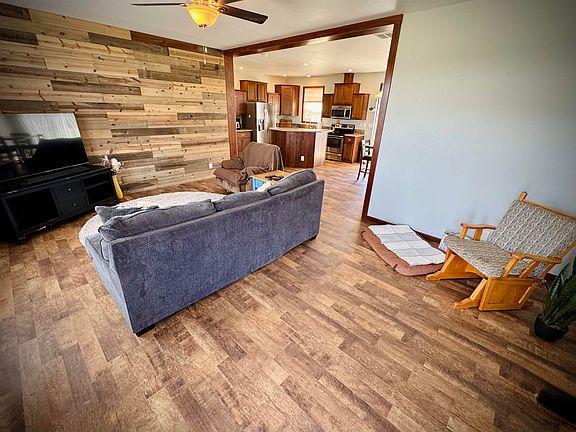 3rd image of 129 Spring Meadow Rd