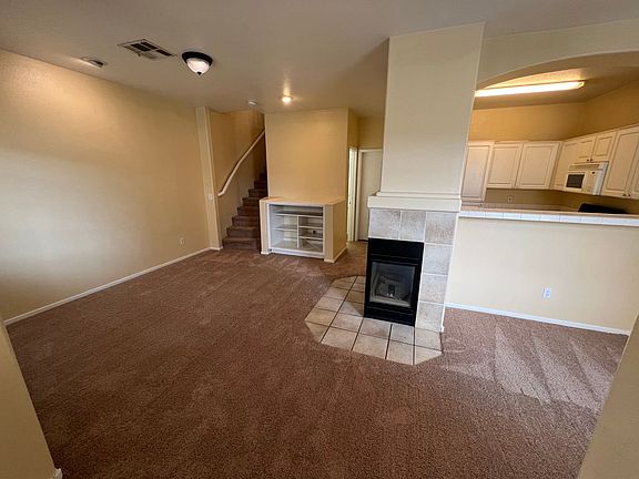 3rd image of 1028 Nevada Sky St
