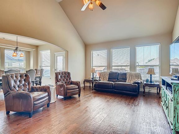 5th image of 2022 Starwood Dr