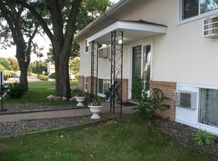 31 97th Ave NW APT 1, Coon Rapids, MN 55448