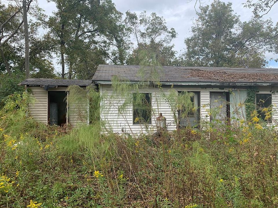 2nd image of 723 Blease Rd