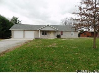 1953 Klaus Geiger Rd, Highland, IL 62249