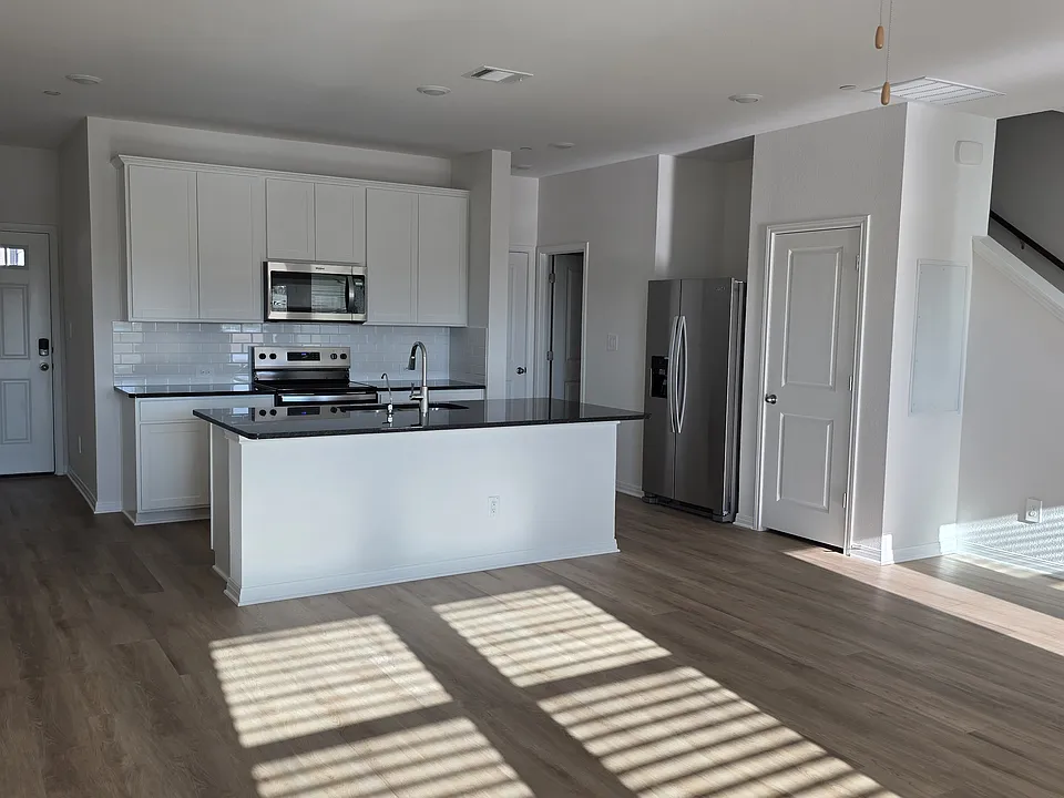 1850 Settlers Glen Dr #303