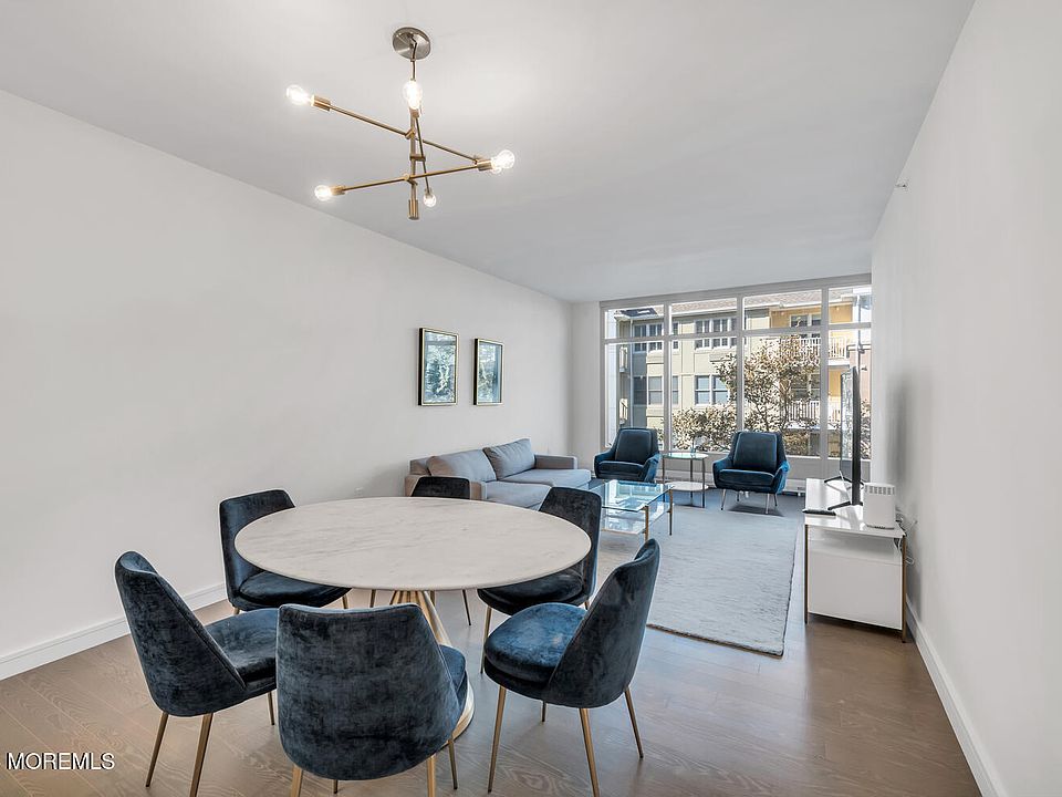 1st image of 30 Melrose Ter Unit 204