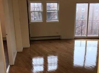 6706 197th St, Fresh Meadows, NY 11365