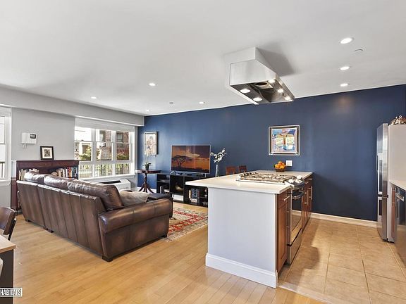 2nd image of 222 Park Pl APT 3B