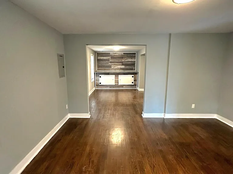 109 S Main St — Photo 3