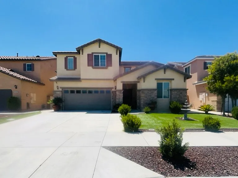 24413 Comanche Creek Dr — Photo 2