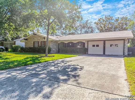 4th image of 4122 Desert View Dr