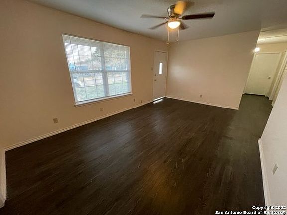 5th image of 334 Otter Dr