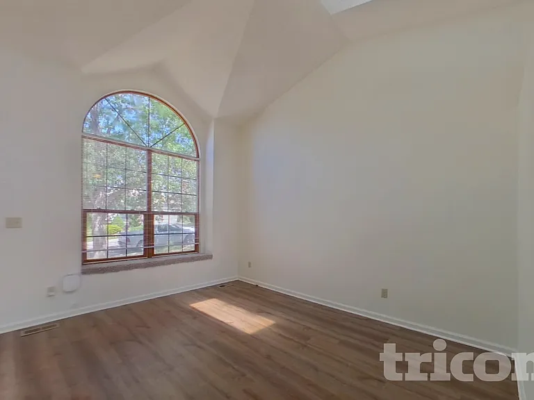 6570 Stonehedge Dr — Photo 3