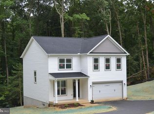 623 Walnut Dr, Fredericksburg, VA 22405