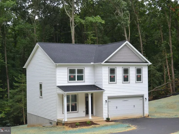 623 Walnut Dr, Fredericksburg, VA 22405