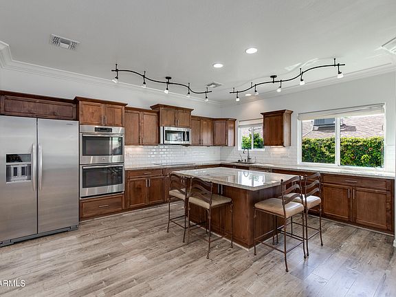 5th image of 3345 E PINCHOT Avenue Unit 3