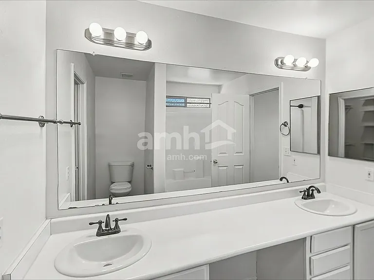 10440 W Colter St — Photo 13