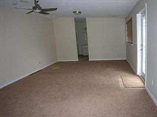 4th image of 12111 218th Avenue Ct E
