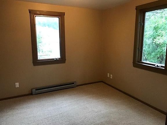 5th image of 2705 Bemidji Ave N