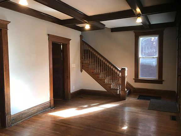 2nd image of 712 Bedford Ave